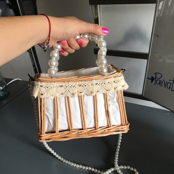 🌸Gorgeous Rare Pearl mini Bag🌼 - Picture 5 of 8